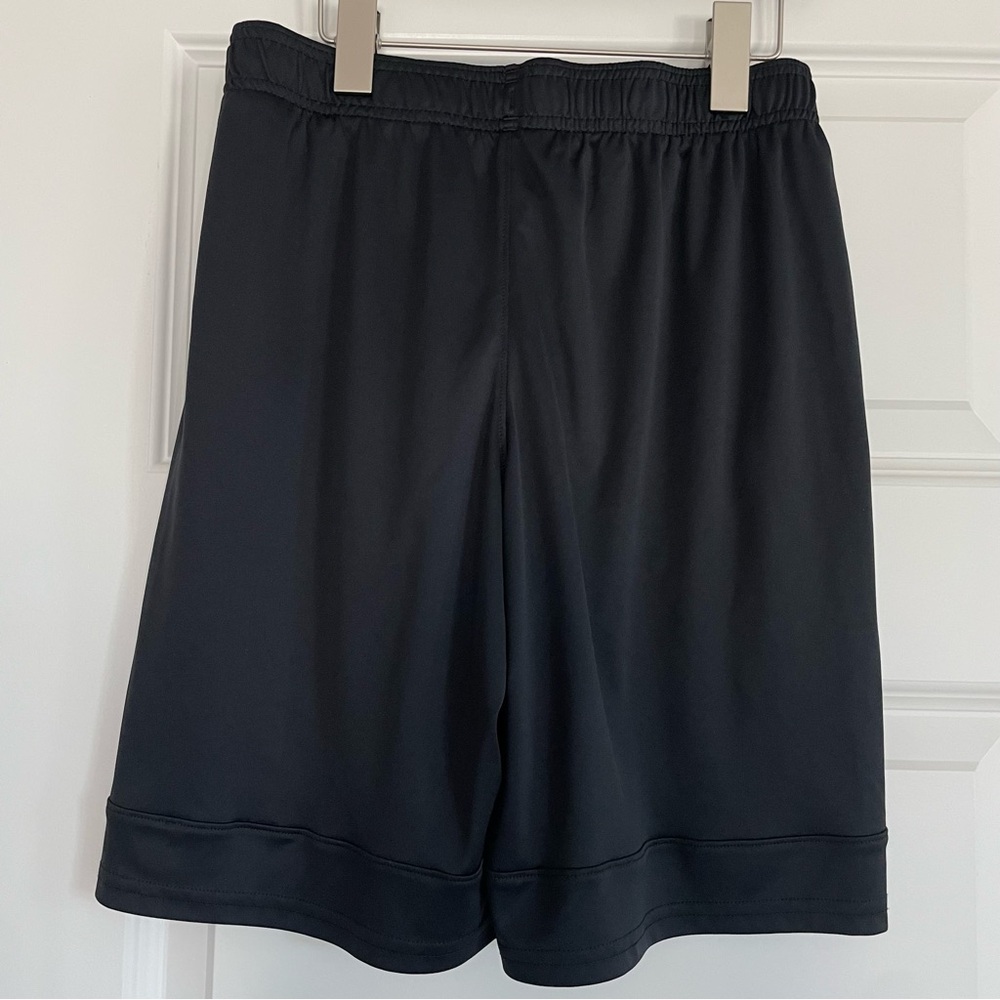 Under Armour Youth XL Black Athletic Shorts - Picture 4 of 7